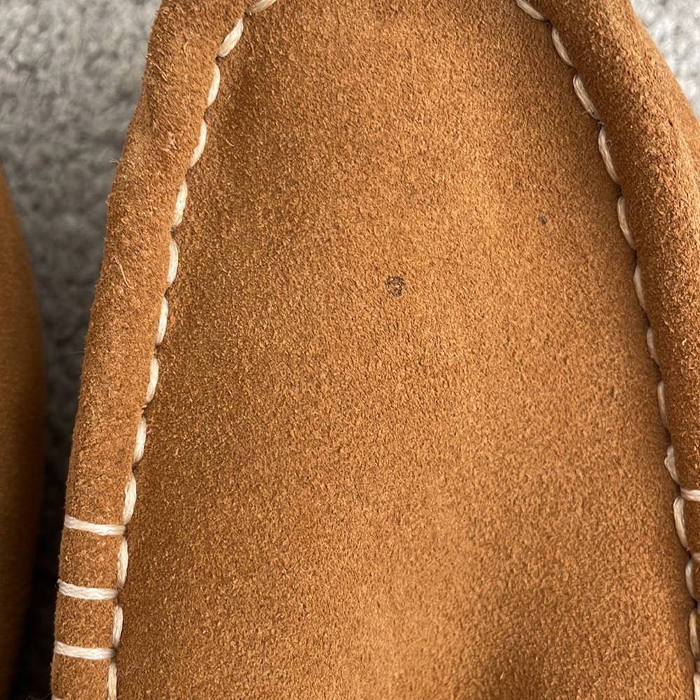 Nice slippers - Picture 3 of 5